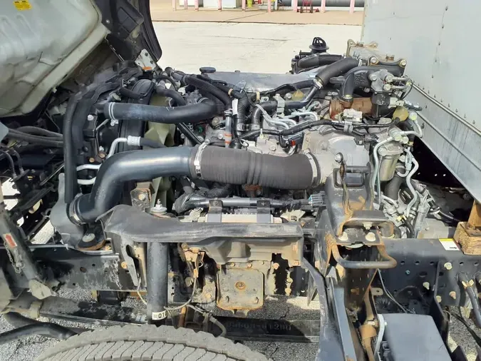 2019 ISUZU NPR HD