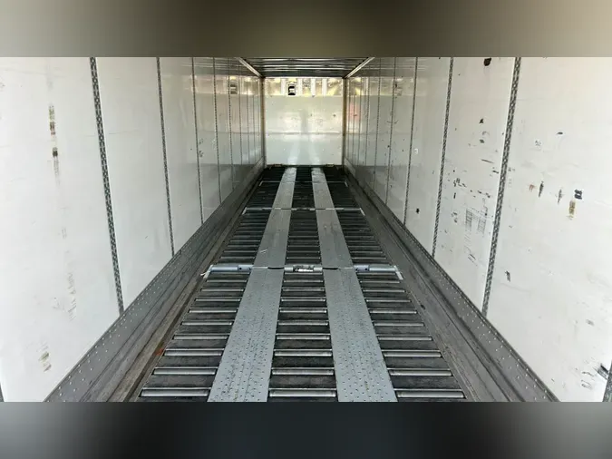 2012 Wabash ROLLER FLOOR
