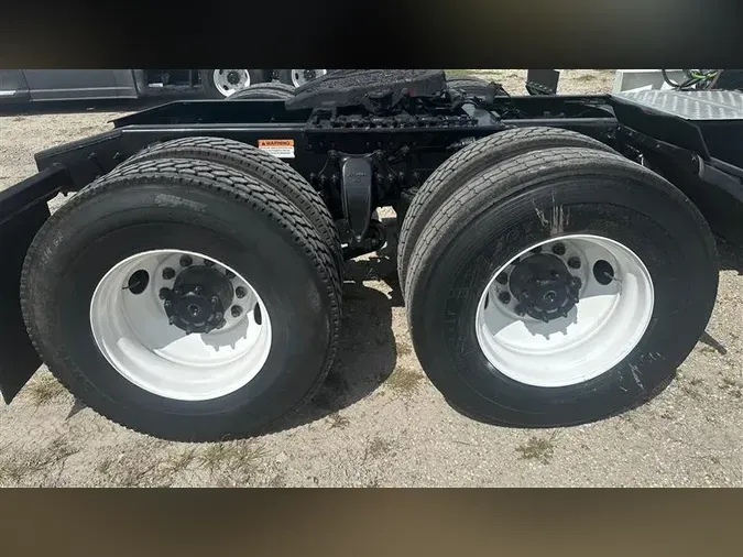 2023 FREIGHTLINER CA126