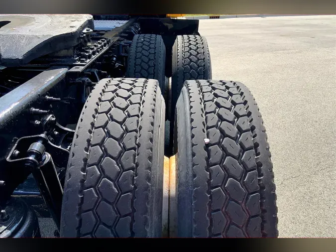 2019 INT LT625 6x4
