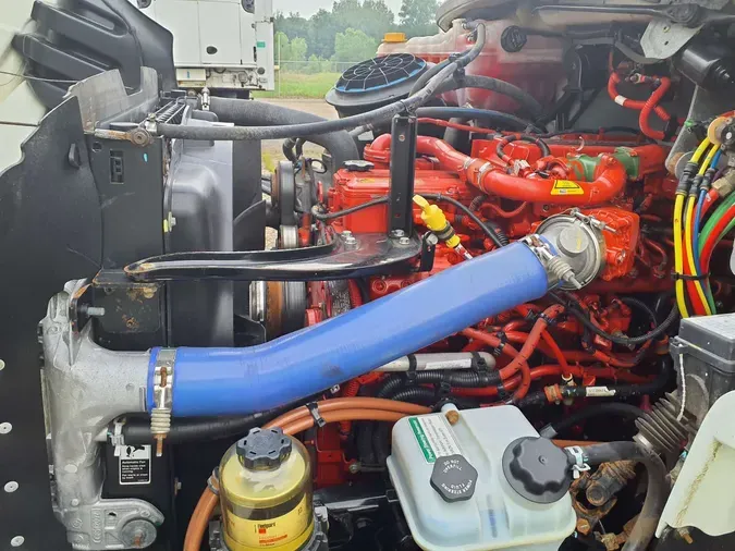 2020 FREIGHTLINER/MERCEDES M2 106