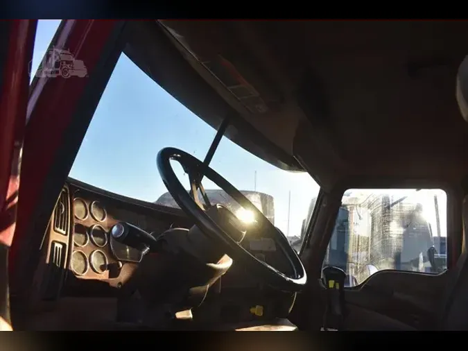 2005 MACK GRANITE CV713