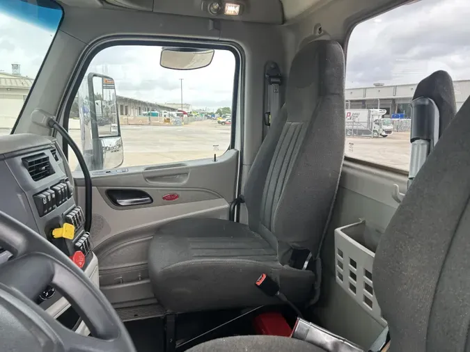 2020 Peterbilt 567