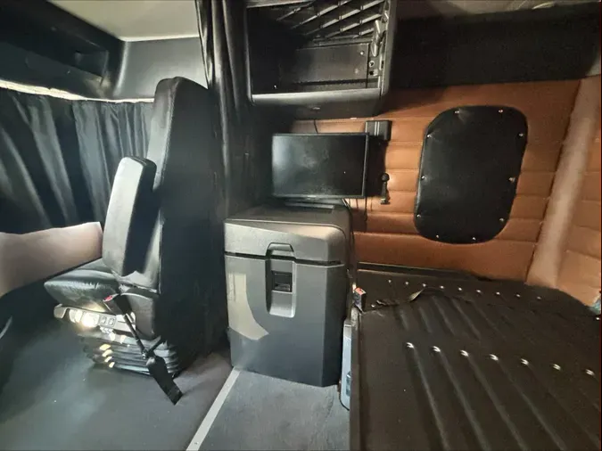 2024 Freightliner Cascadia 126