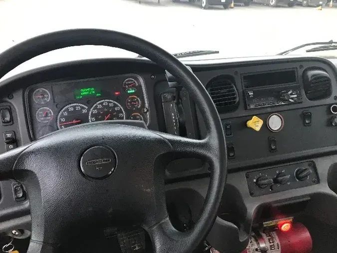 2018 Freightliner M2