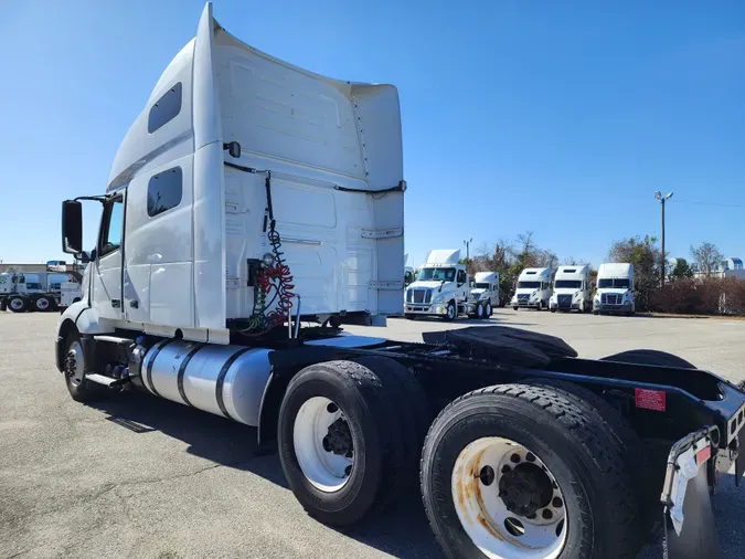 2019 VOLVO VNL64T-760