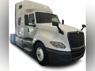 2022 International LT625