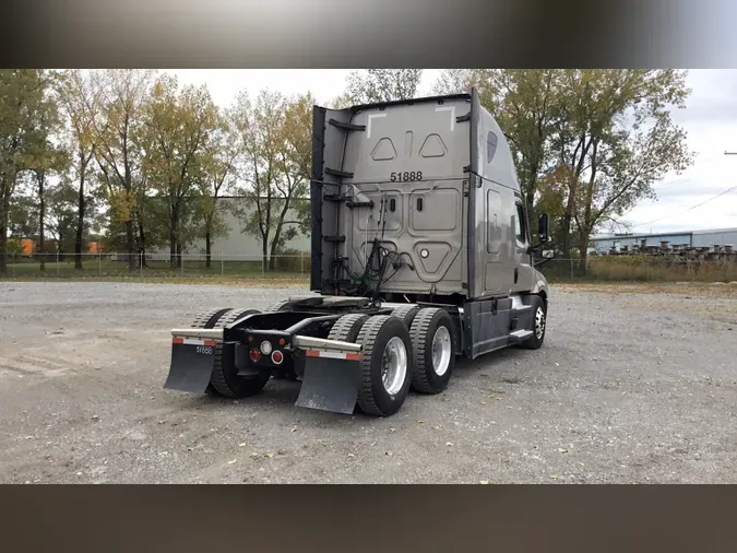 2021 Freightliner Cascadia 126