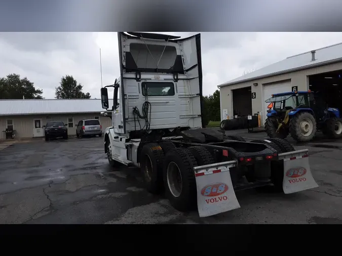 2018 Volvo VNL300