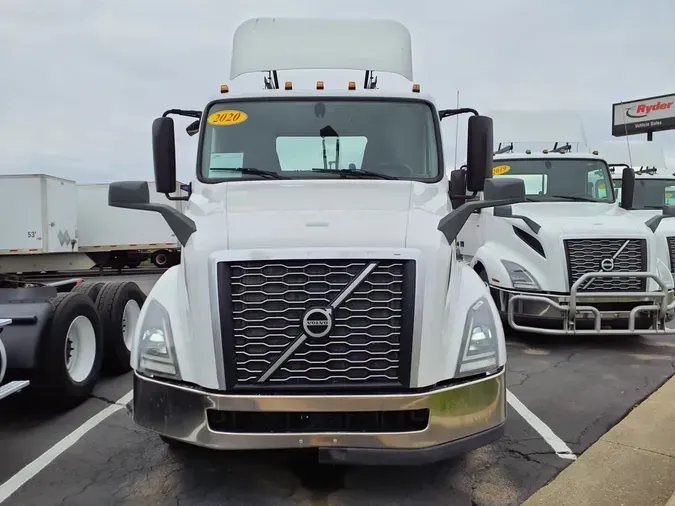 2020 VOLVO VNL64T-300