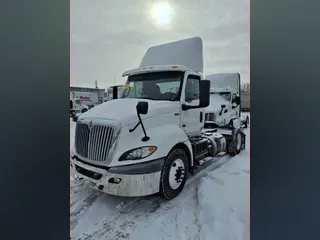 2019 NAVISTAR INTERNATIONAL RH613 DAYCAB S/A