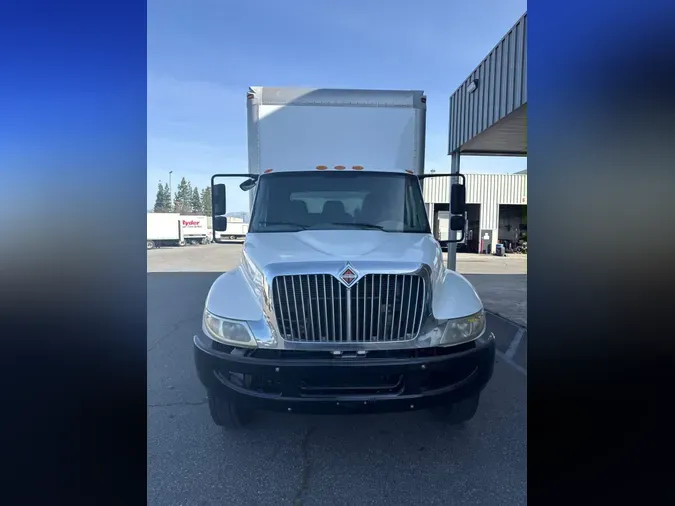 2017 NAVISTAR INTERNATIONAL 4300