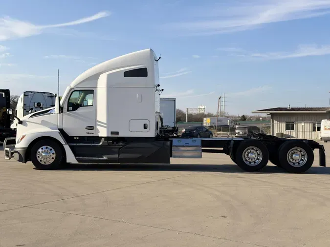 2023 Kenworth T680