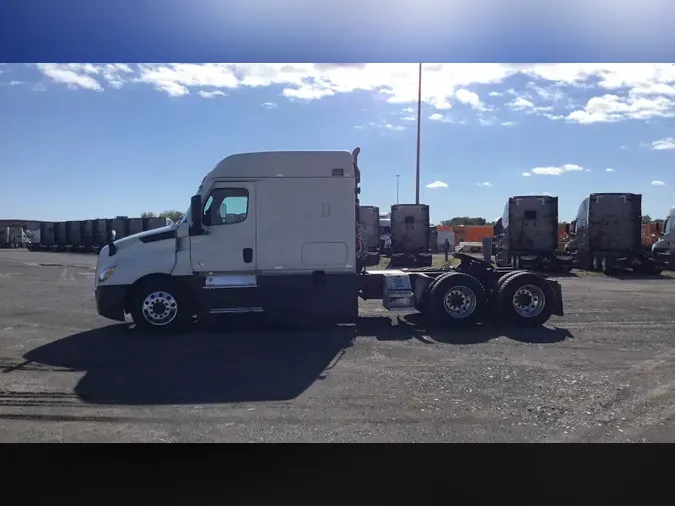 2021 Freightliner Cascadia 1262ef7edd79759eba8af07e021dd2f150a