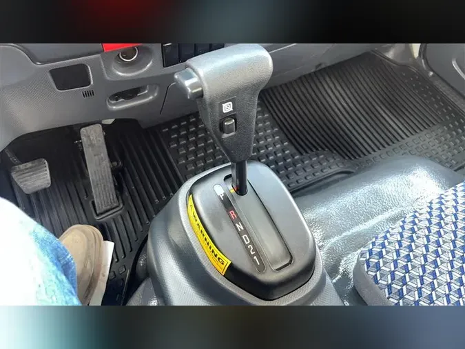 2023 ISUZU NPR-XD