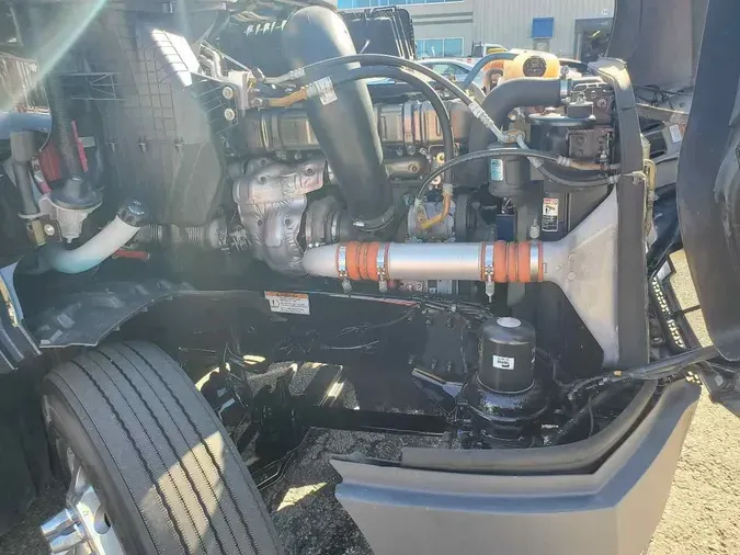 2020 FREIGHTLINER Cascadia 126