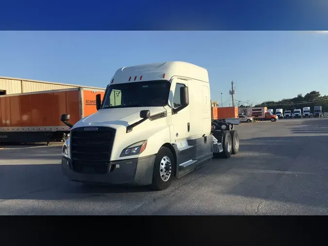 2022 Freightliner Cascadia 126