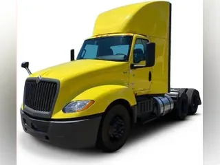 2023 International LT625