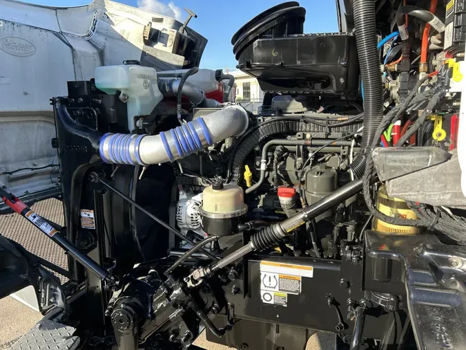 2021 Peterbilt 567