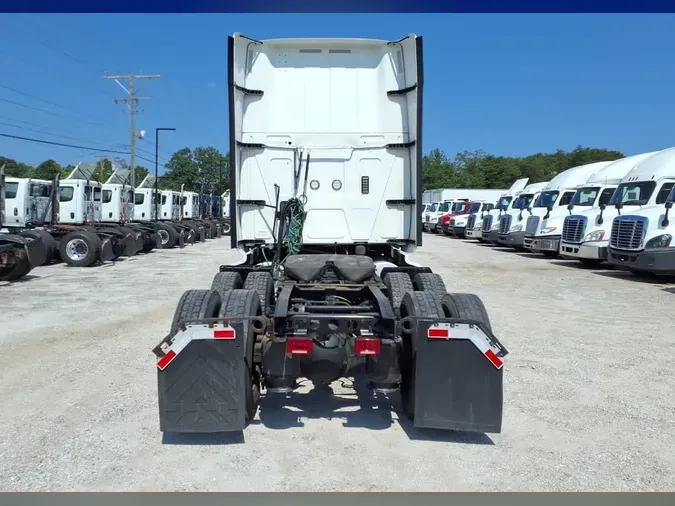 2020 NAVISTAR INTERNATIONAL LT625 SLPR CAB