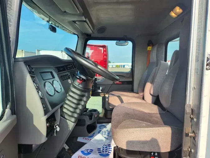 2018 KENWORTH T370