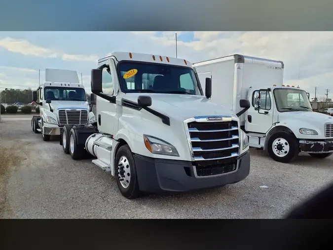 2021 FREIGHTLINER/MERCEDES NEW CASCADIA PX126642f062c0ef3ab1d1283cd789301e869a2