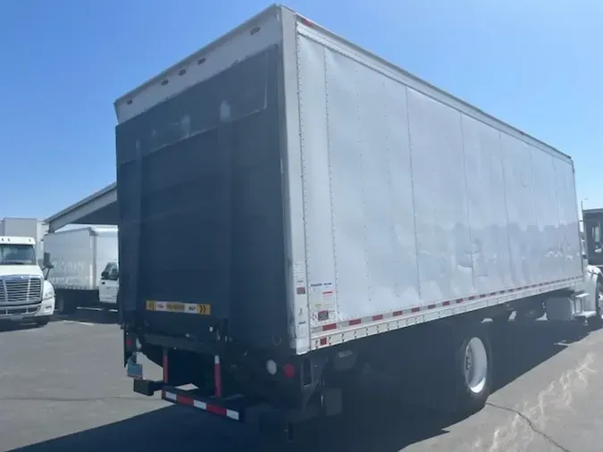 2018 FREIGHTLINER M2 106