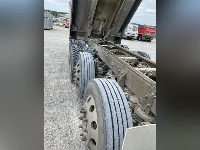 2015 PETERBILT 567