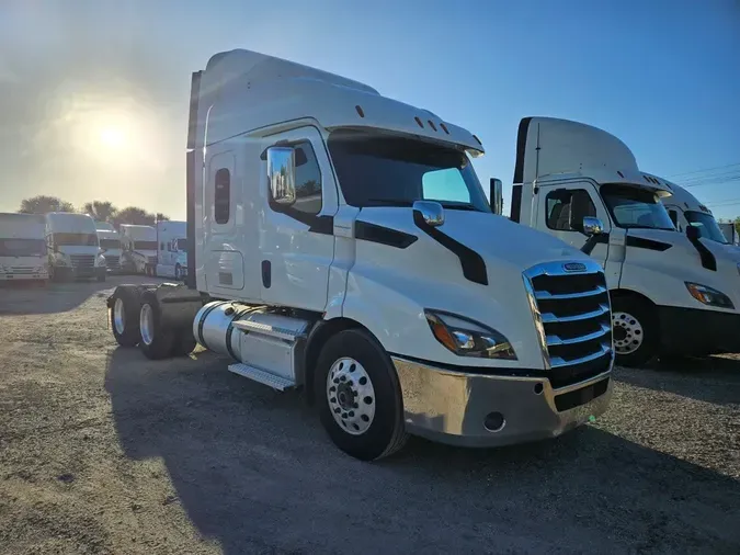 2020 FREIGHTLINER/MERCEDES NEW CASCADIA 116