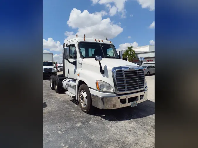 2020 FREIGHTLINER CASCADIA 125
