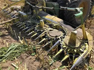 2013 JOHN DEERE 690