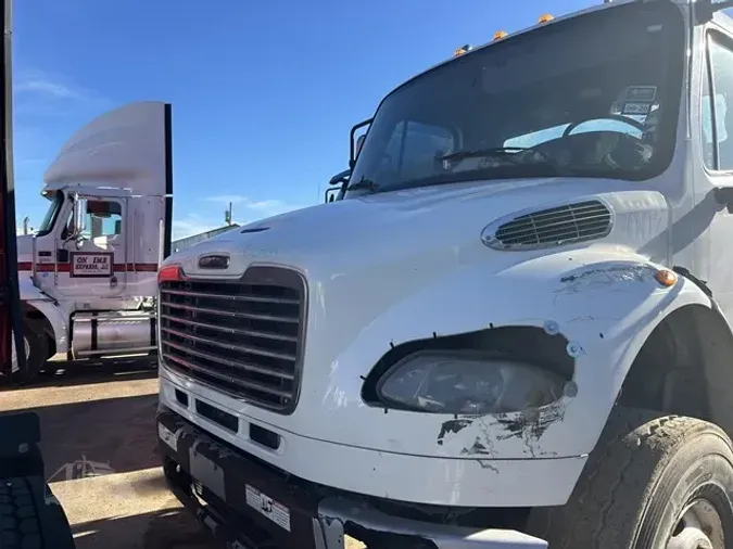 2012 FREIGHTLINER BUSINESS CLASS M2 106