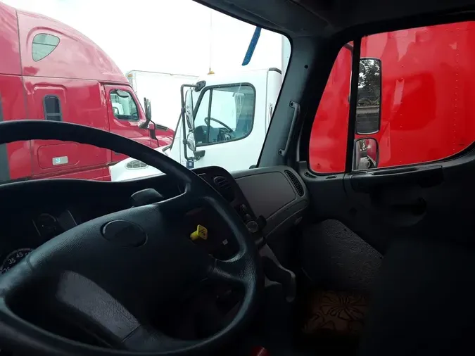 2019 FREIGHTLINER/MERCEDES M2 106