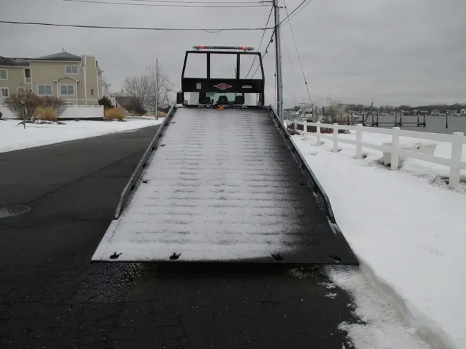 2018 INTERNATIONAL 4300LP