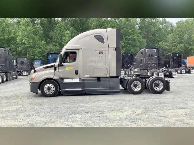 2021 Freightliner Cascadia