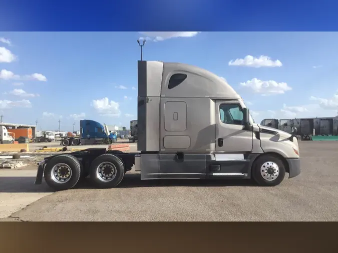 2022 Freightliner Cascadia 1262f1a337f328299862cb3df9d8e33aa40