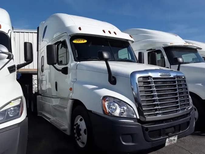 2019 FREIGHTLINER/MERCEDES CASCADIA 125
