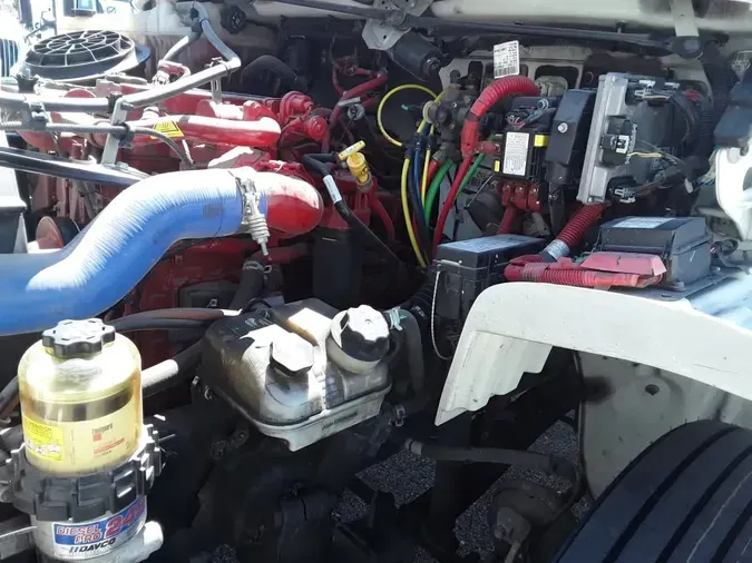 2019 FREIGHTLINER M2 106