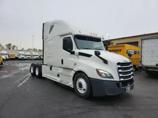 2020 Freightliner T12664ST