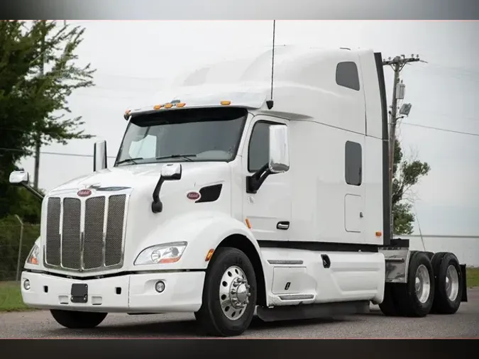 2022 PETERBILT 579