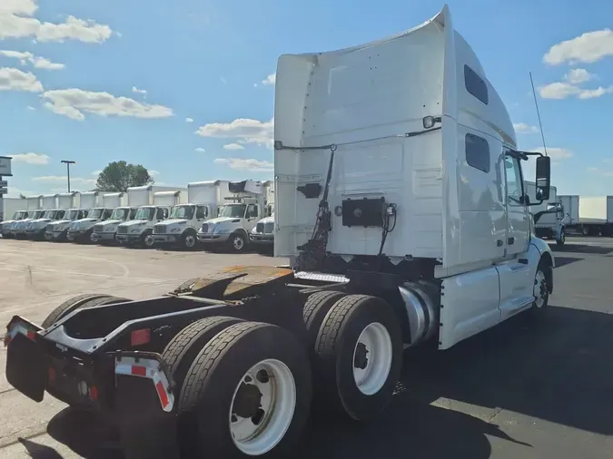 2020 VOLVO VNL64T-760