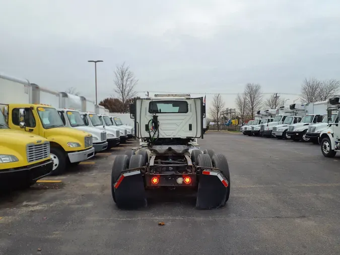 2017 NAVISTAR INTERNATIONAL PRO LF687