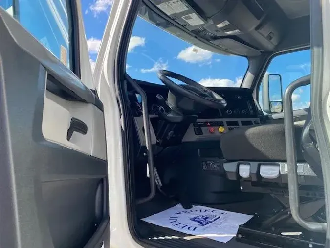2020 Freightliner Cascadia