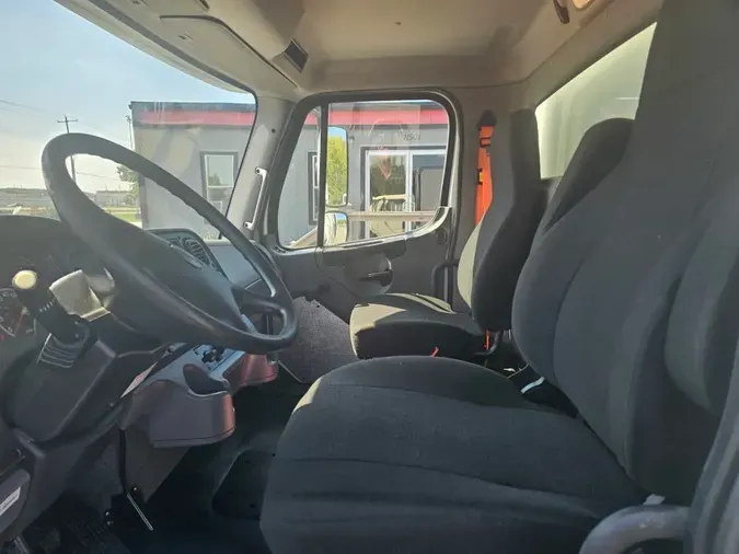 2019 FREIGHTLINER/MERCEDES M2 106