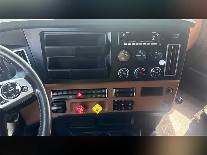 2023 FREIGHTLINER CA126