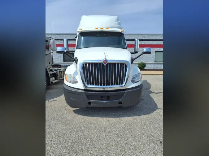 2019 NAVISTAR INTERNATIONAL LT625 SLPR CAB