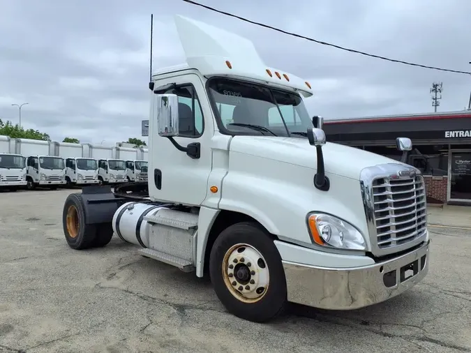 2019 FREIGHTLINER CASCADIA 125