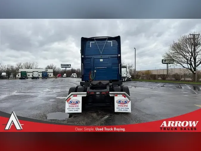 2023 VOLVO VNL760