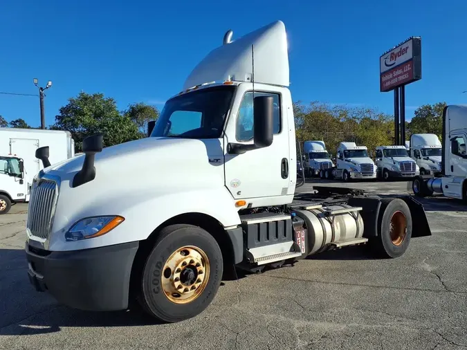2021 NAVISTAR INTERNATIONAL LT625 DAYCAB S/A2f2bd4f9df47db900547ff004d8834ae