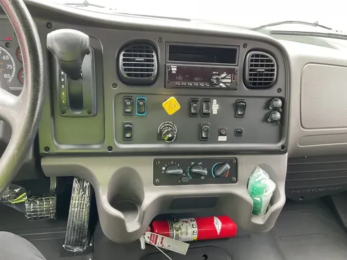 2019 FREIGHTLINER/MERCEDES M2 106
